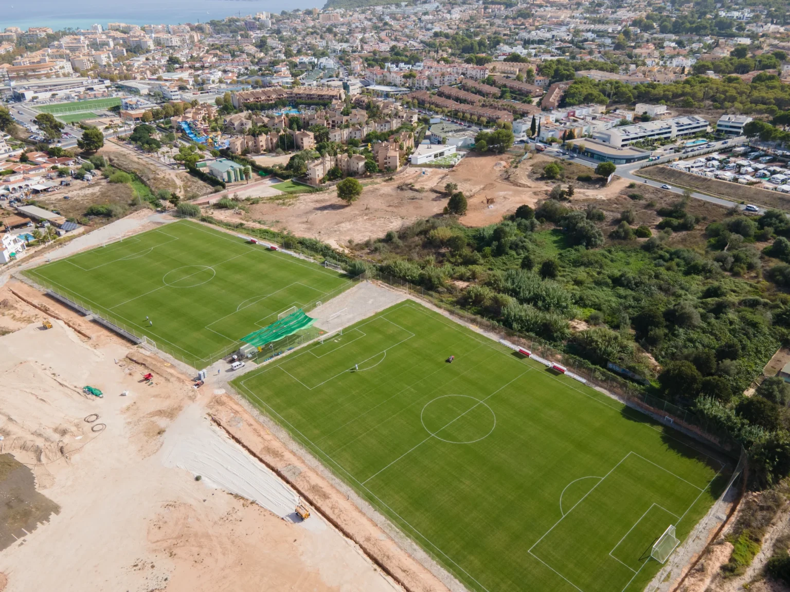 Campos de entrenamiento 1 y 2 del Albir Garden Sports Resort - Panda Soccer Camps